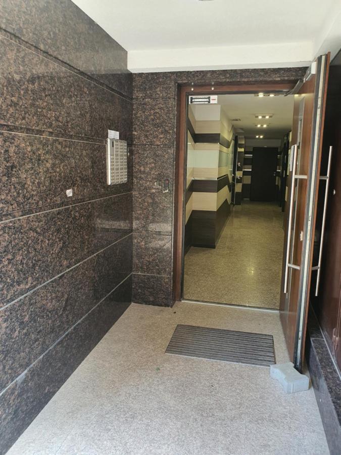 Vip Apartment & Parking Sofia Bagian luar foto